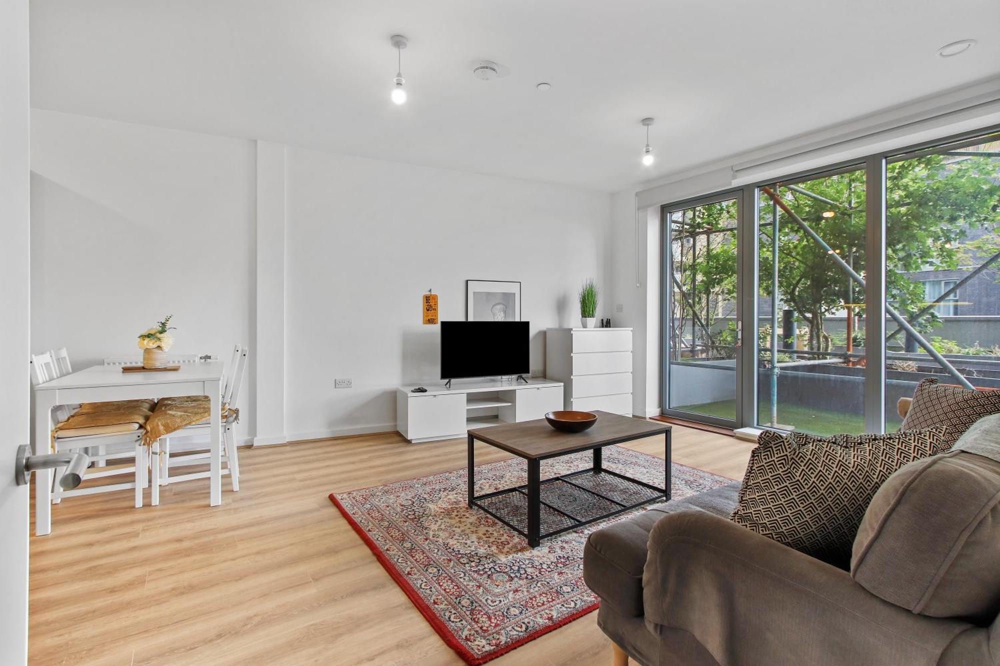 לונדון Centrally Located - Modern - 2Bed - 2Bath Apartment מראה חיצוני תמונה