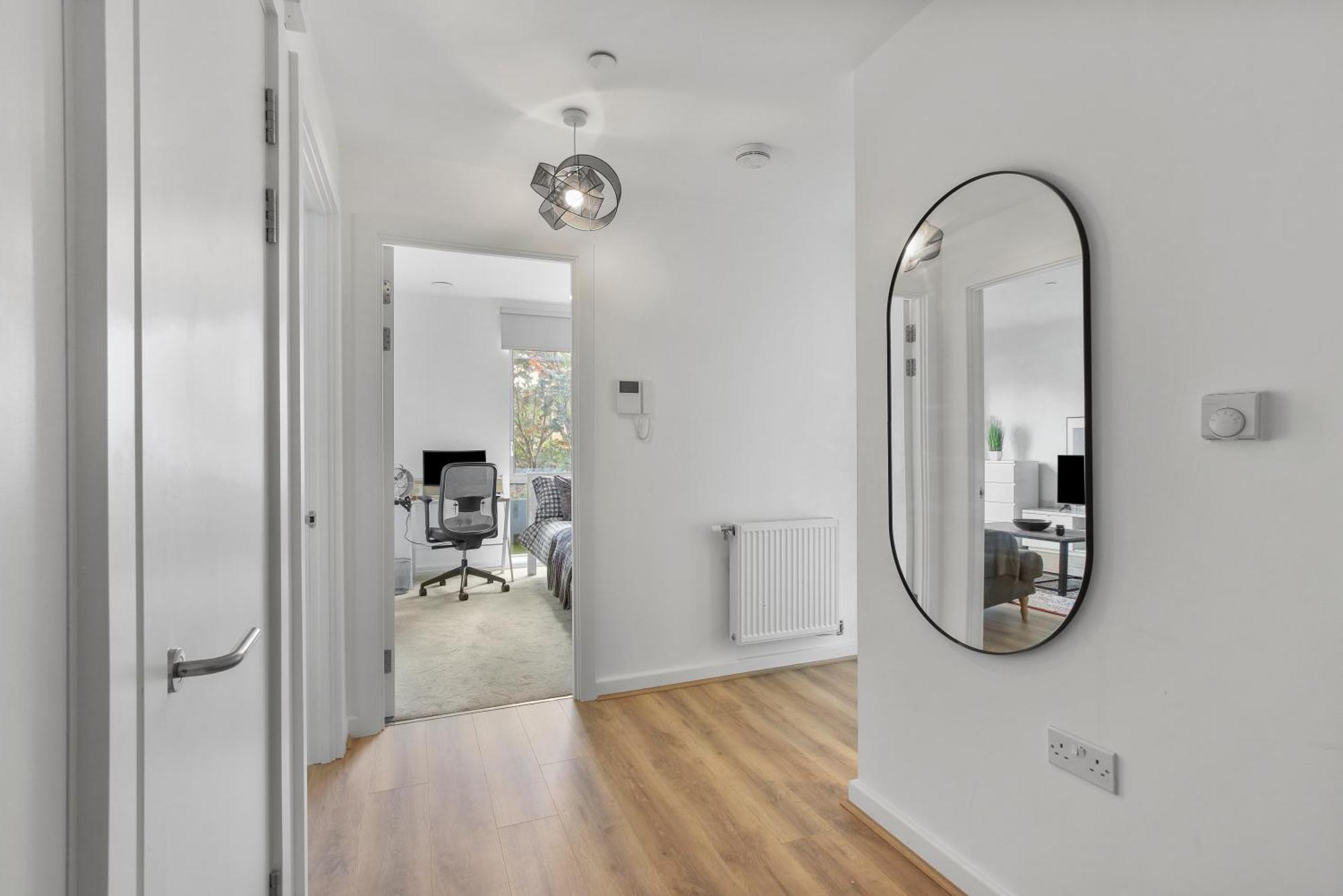 לונדון Centrally Located - Modern - 2Bed - 2Bath Apartment מראה חיצוני תמונה