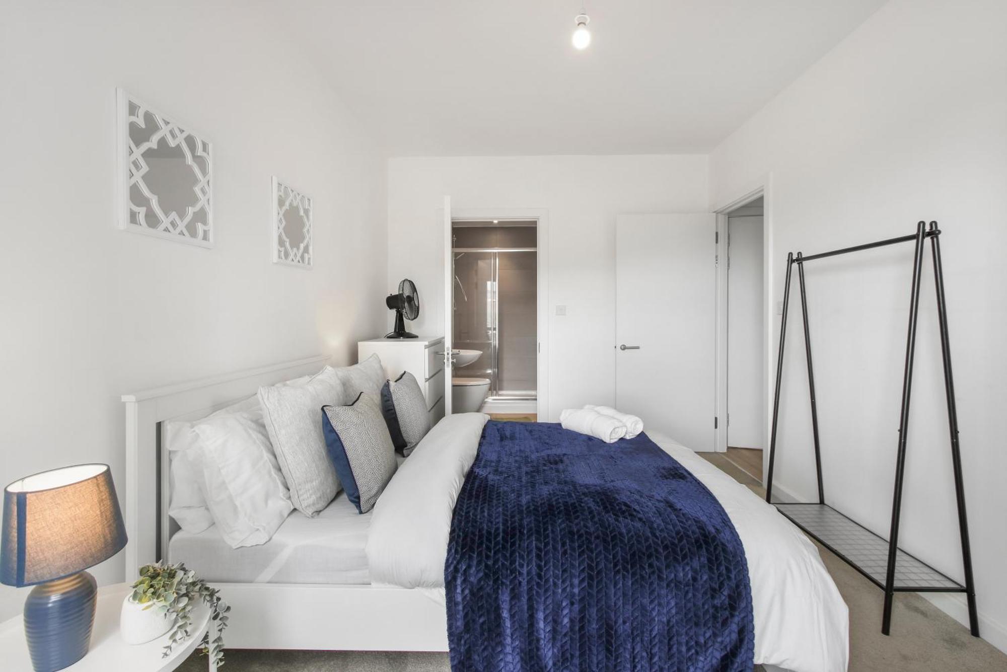 לונדון Centrally Located - Modern - 2Bed - 2Bath Apartment מראה חיצוני תמונה