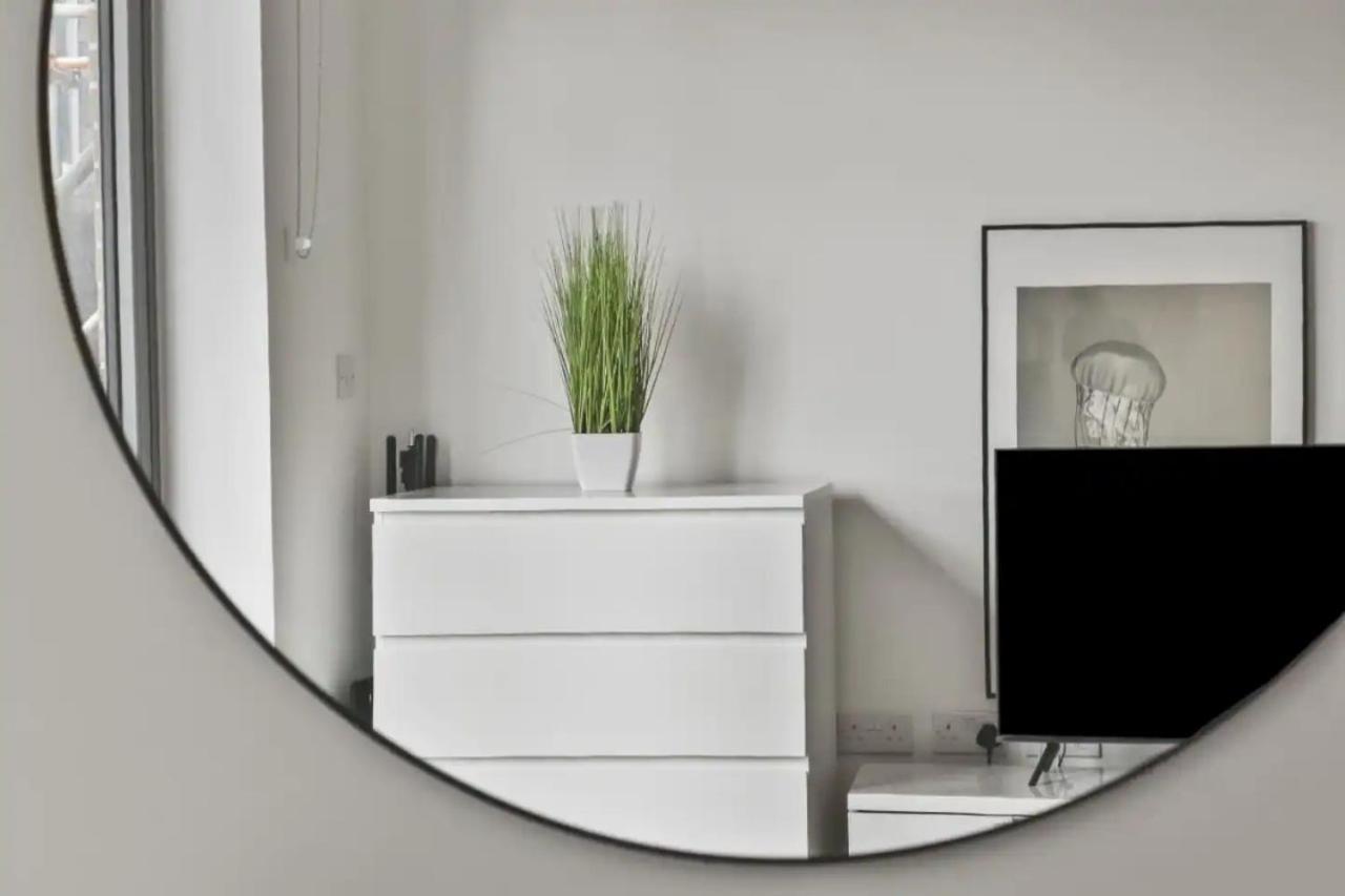 לונדון Centrally Located - Modern - 2Bed - 2Bath Apartment מראה חיצוני תמונה
