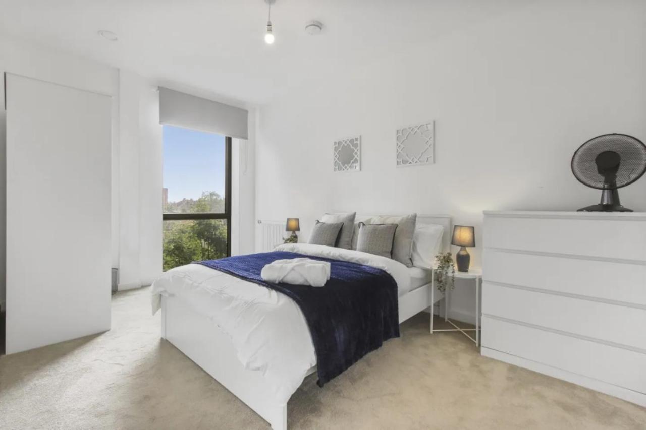 לונדון Centrally Located - Modern - 2Bed - 2Bath Apartment מראה חיצוני תמונה